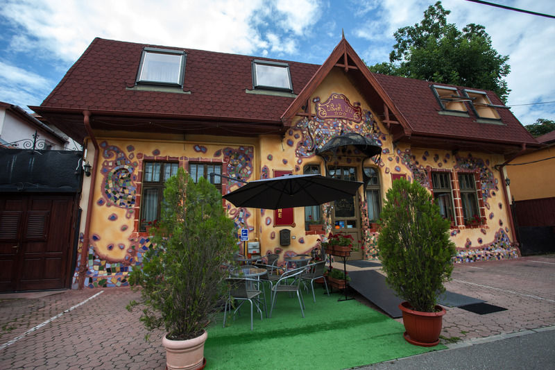 Deja Vu Guesthouse Cluj-Napoca Exterior photo